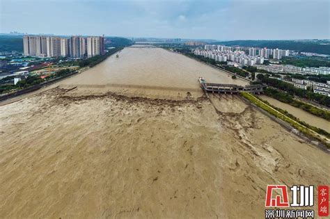 三川河洪水图片