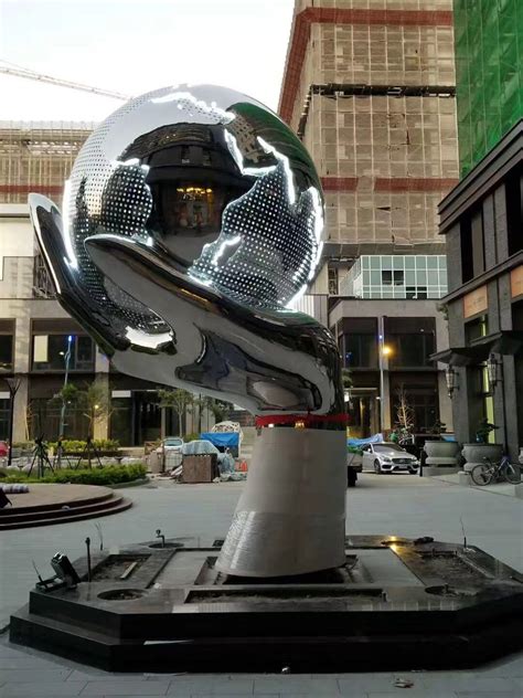 上城玻璃钢艺术雕塑定制厂家