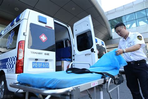 上海叫救护车是怎么收费的