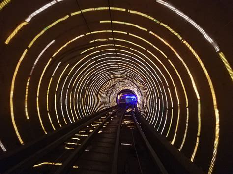 上海外滩观光隧道什么时候玩最佳