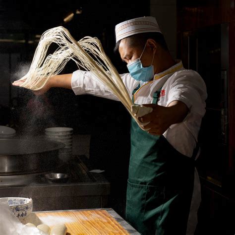 上海煮面师傅一般工资多少