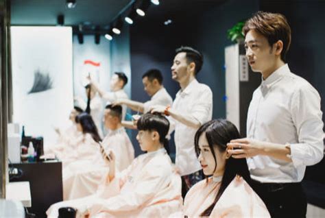 上海的发型师工资一般多少