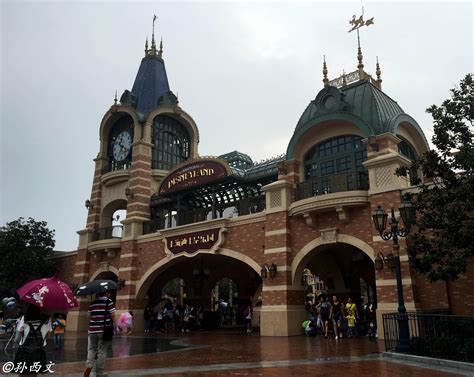 上海迪士尼乐园可以一个人排队么