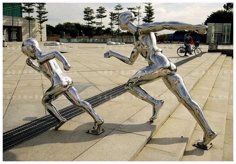 不锈钢体育运动主题雕塑