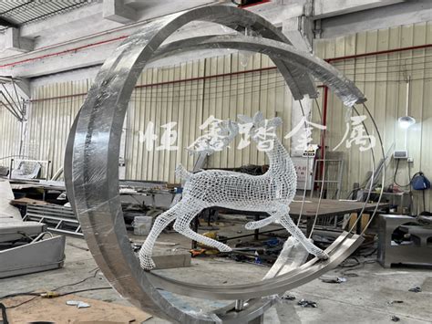 不锈钢圆环雕塑加工厂