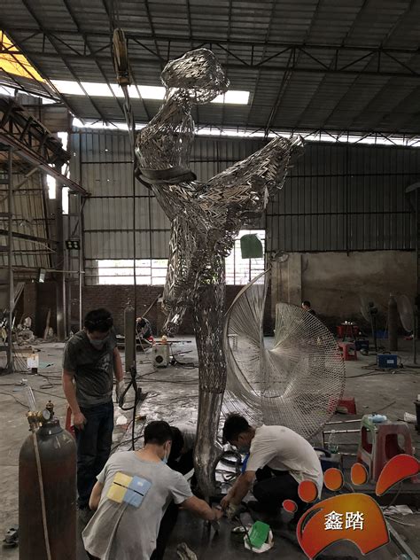 不锈钢工艺雕塑制作过程