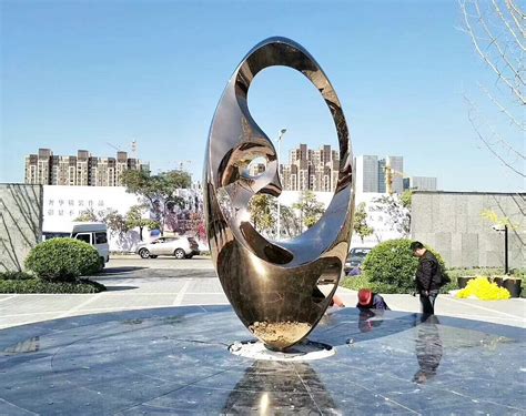 不锈钢水景市政广场雕塑制作厂家