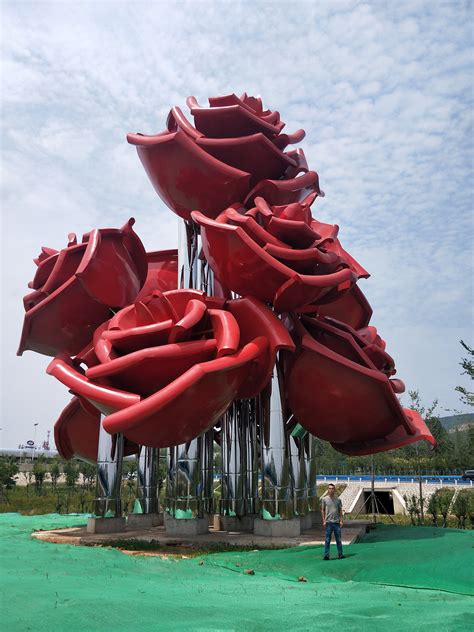 不锈钢玫瑰花雕塑艺术造型