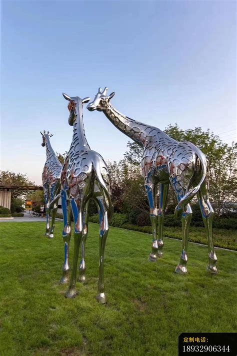 不锈钢长颈鹿动物雕塑设计与制作