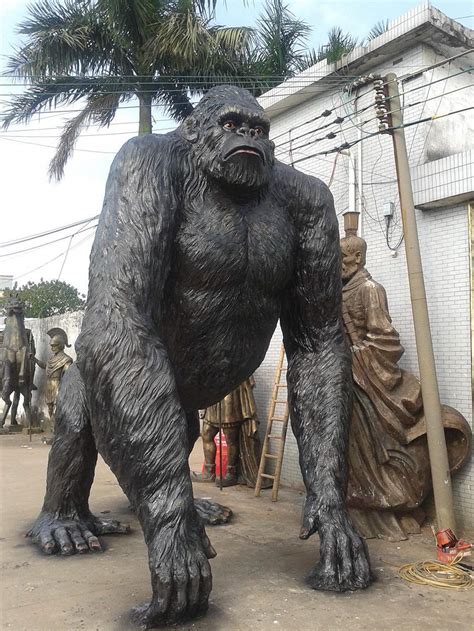 不锈钢雕塑大猩猩