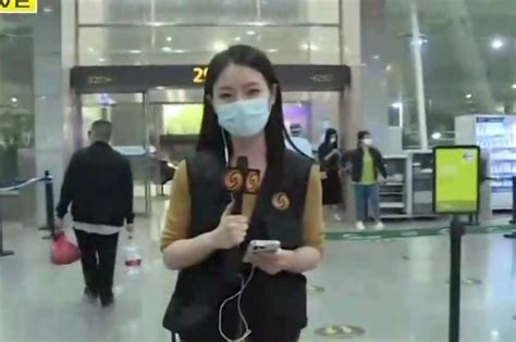 东航事件女记者哭的视频