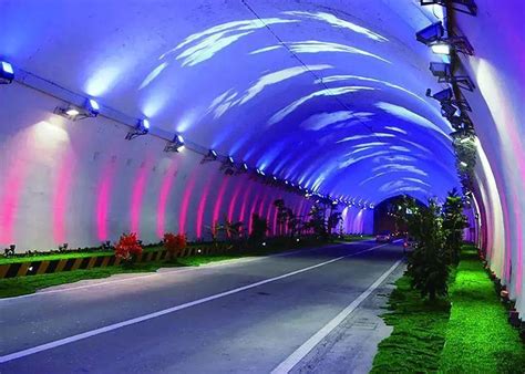 中国最长的高速公路隧道