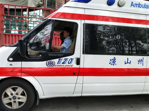 中国120救护车驾驶员