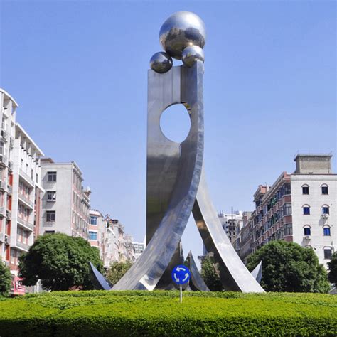 丽江不锈钢城市广场雕塑