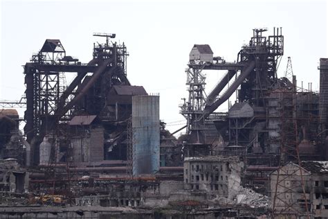 乌军撤出亚速钢铁厂