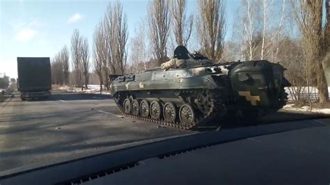 乌军装甲部队被击毙
