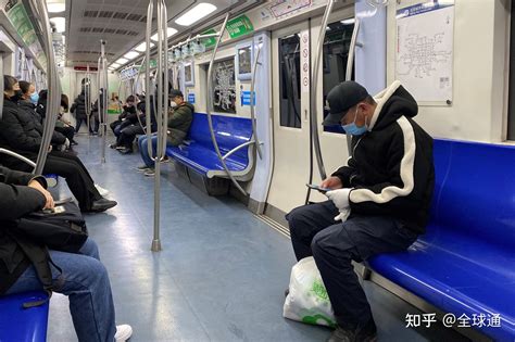 乘坐地铁不戴口罩事件