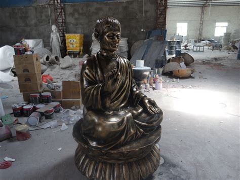 九江佛像玻璃钢雕塑生产厂家