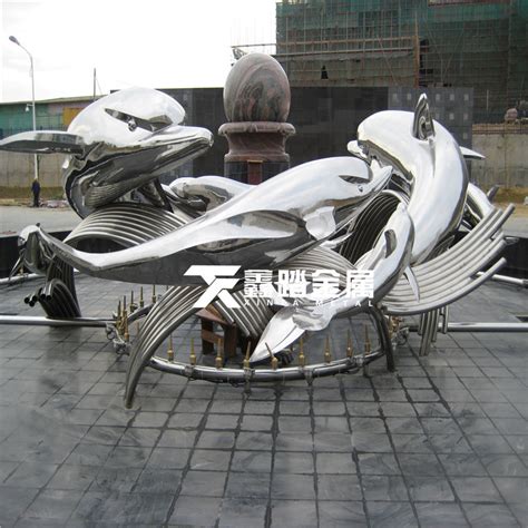 云南镜面不锈钢海豚雕塑艺术小品