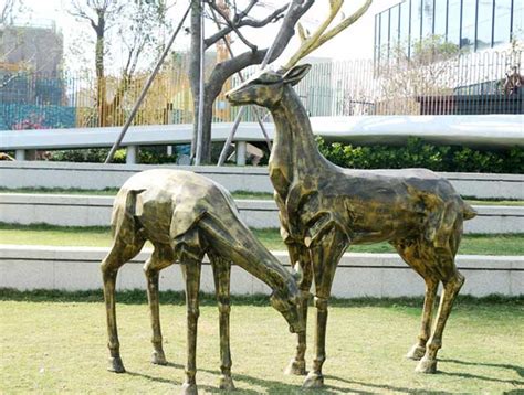 仿古铜玻璃钢动物雕塑