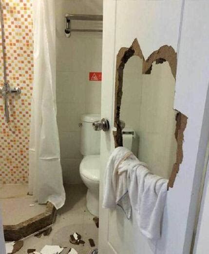 住酒店被浴室门砸了