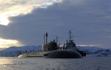 俄北方舰队北极试射新型反舰导弹