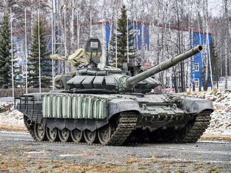 俄媒俄军已接收百辆先进坦克