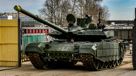 俄媒称俄军已接收数百辆先进坦克