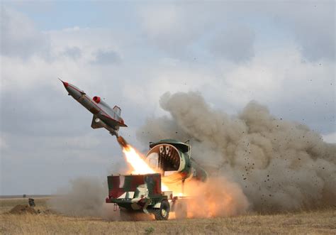 俄防空导弹击落乌克兰战机
