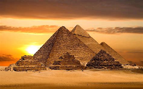 关于埃及金字塔之谜