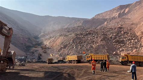 内蒙古露天煤矿坍塌多大面积