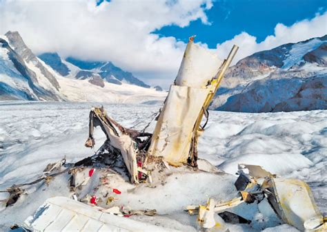 冰川融化找到失事飞机