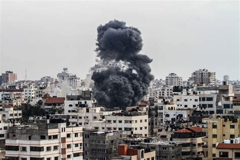 加沙地带与哈马斯展开激烈交火