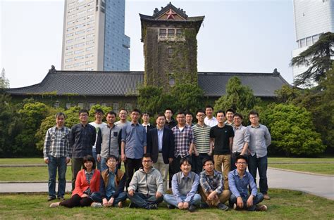南京大学超导物理与材料研究中心