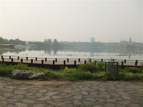 南京莫愁湖在玄武湖公园内吗