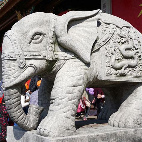 厦门湖里区大象雕塑