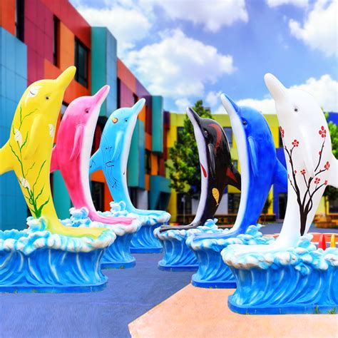 台湾玻璃钢海豚雕塑厂家
