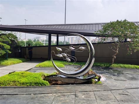 合肥玻璃钢景观雕塑