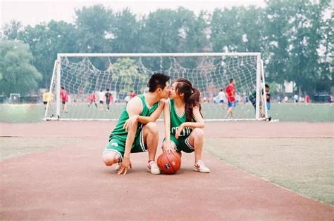 和打篮球的男生谈恋爱的文案