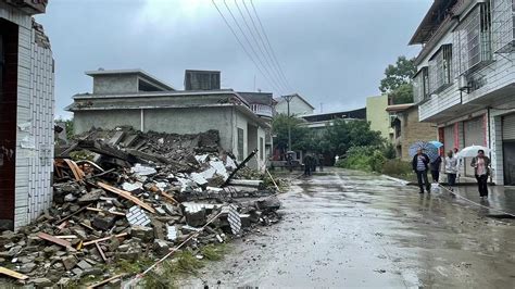 四川泸州地震现场直播