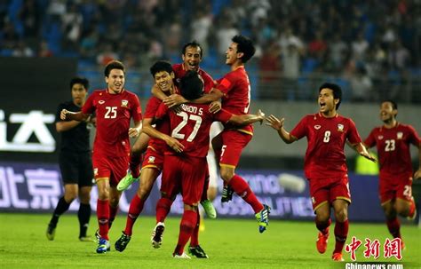 国足1:5惨败泰国引发多大的轰动