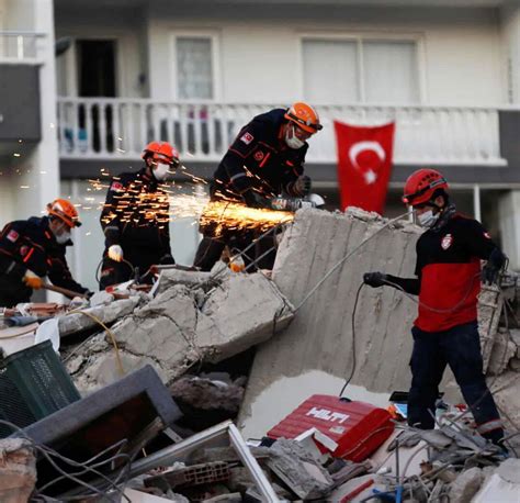 土耳其7.8级地震照片