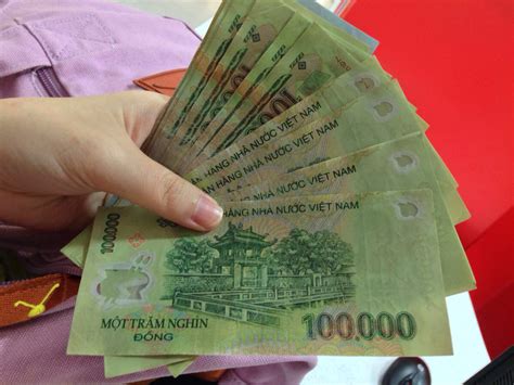 在越南买美元划算吗
