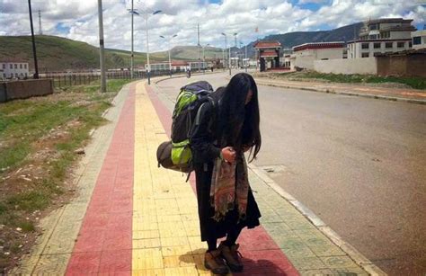 女大学生西藏走丢