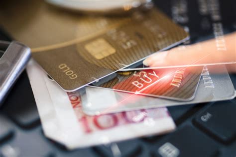 如何查询自己欠银行信用卡多少钱