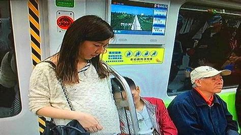 孕妇地铁不让座事件