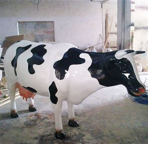 安庆玻璃钢牛雕塑