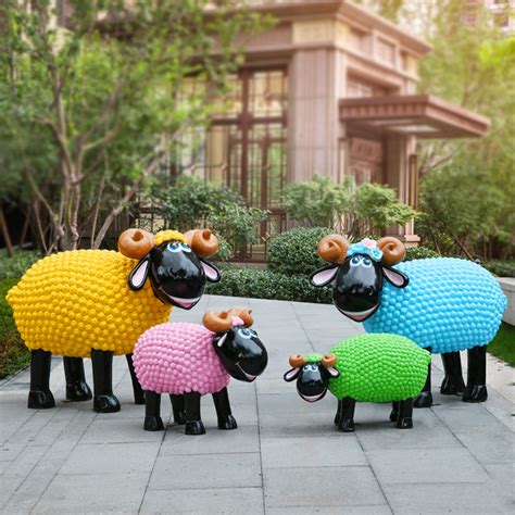 安徽玻璃钢小羊动物雕塑园林小品