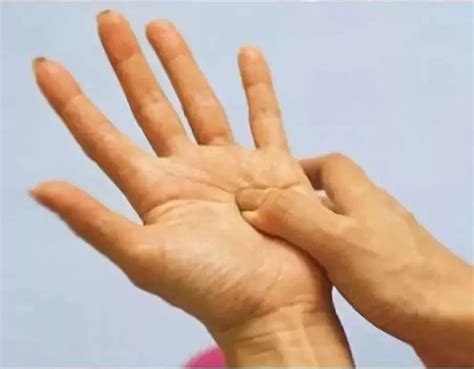 小拇指无名指尖发麻是什么原因