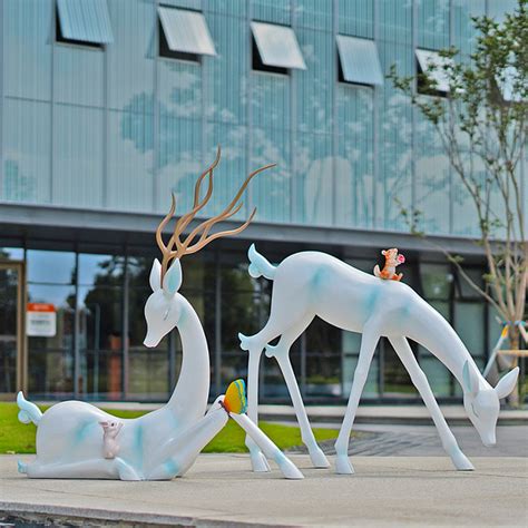 小鹿玻璃钢雕塑